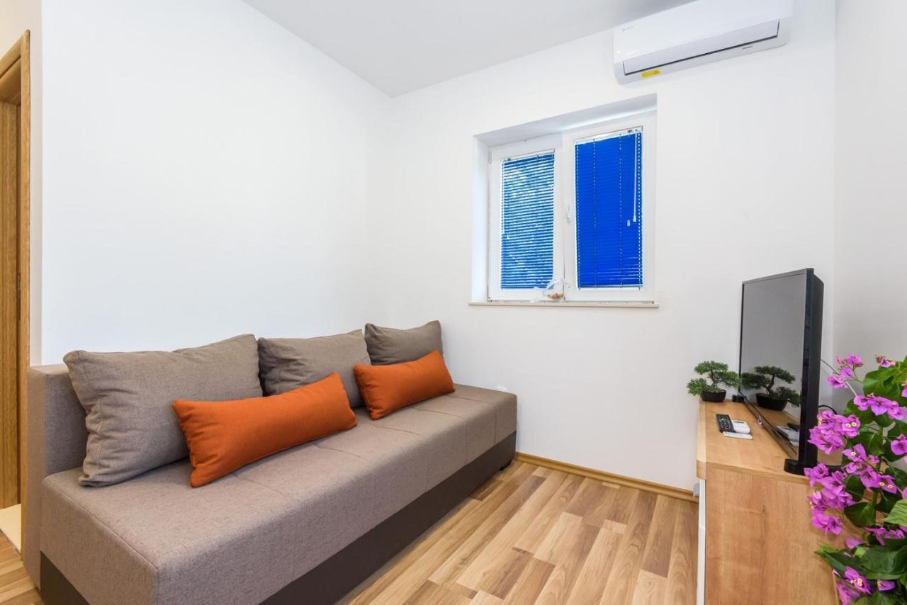 Apartment Dego Near Ploce, Riverfront, Parking Rogotin ภายนอก รูปภาพ