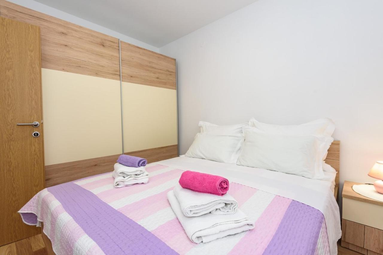 Apartment Dego Near Ploce, Riverfront, Parking Rogotin ภายนอก รูปภาพ