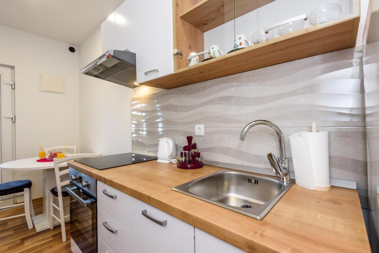 Apartment Dego Near Ploce, Riverfront, Parking Rogotin ภายนอก รูปภาพ