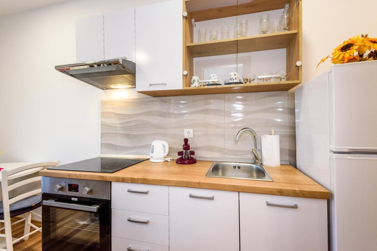 Apartment Dego Near Ploce, Riverfront, Parking Rogotin ภายนอก รูปภาพ
