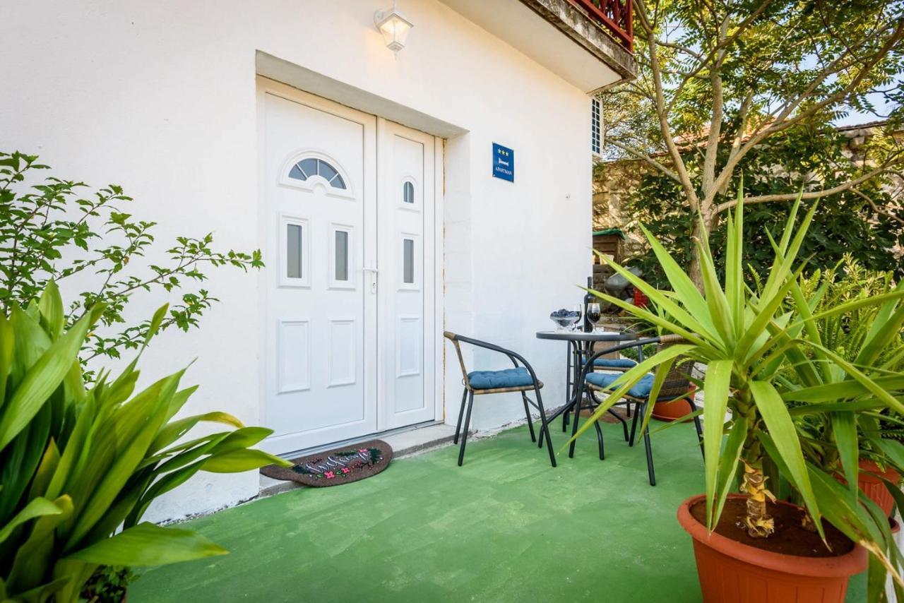 Apartment Dego Near Ploce, Riverfront, Parking Rogotin ภายนอก รูปภาพ
